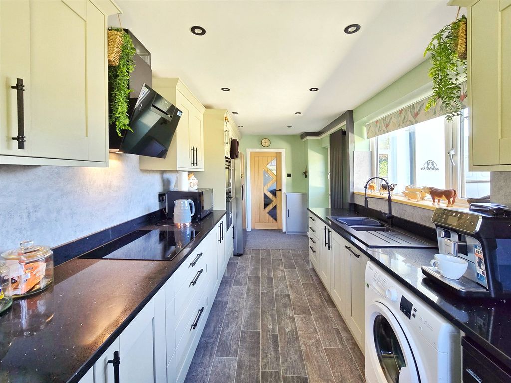 Property photo 3 of 21 Extended Kitchen