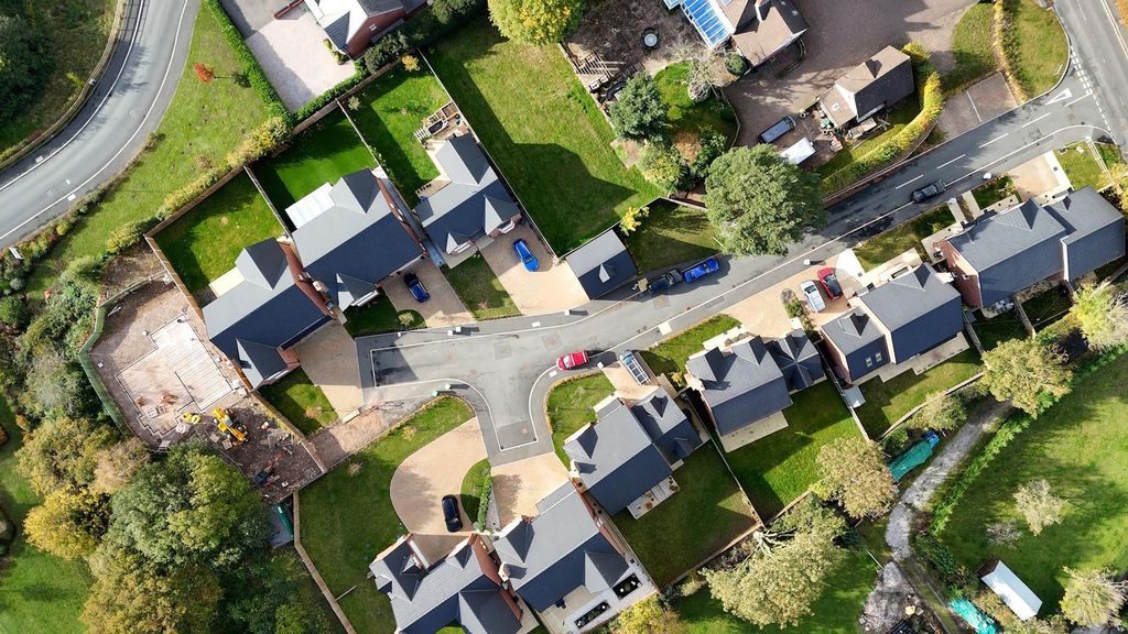 Property photo 3 of 36 Dji_0099.00_00_32_26.Still146.Jpg