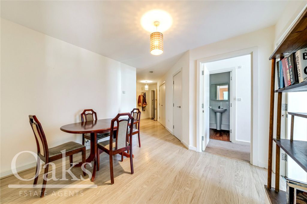 Property photo 3 of 8 Picture No. 04