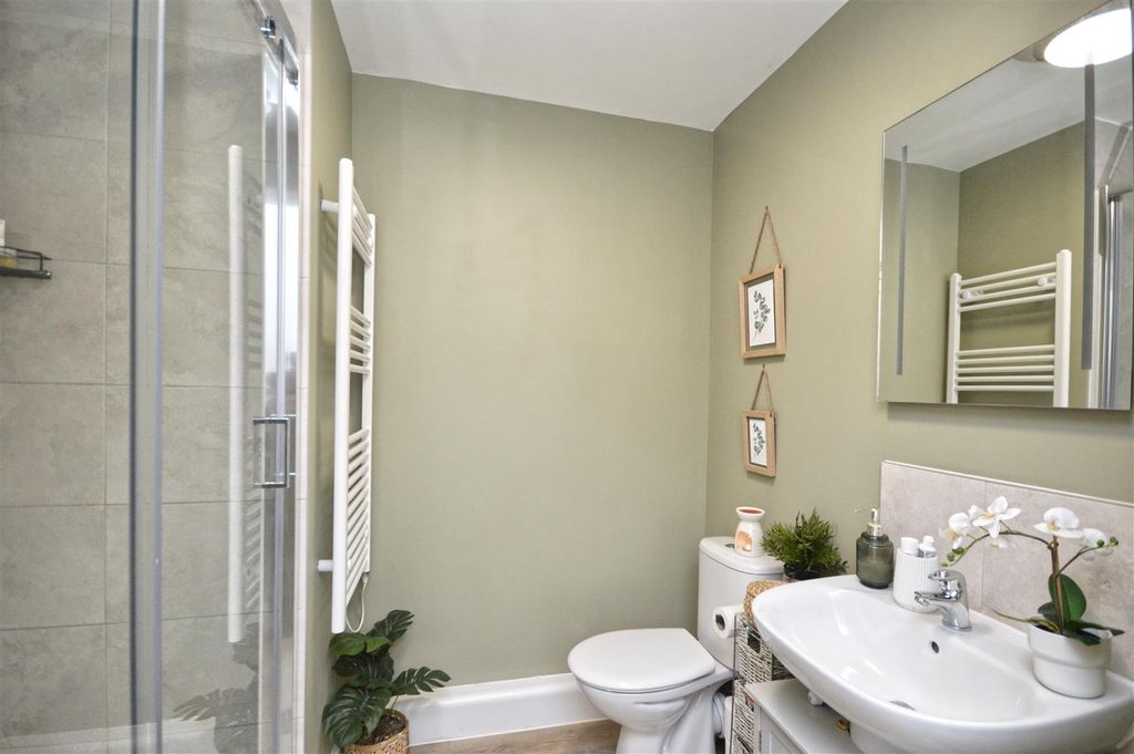 Property photo 3 of 14 Shower Room