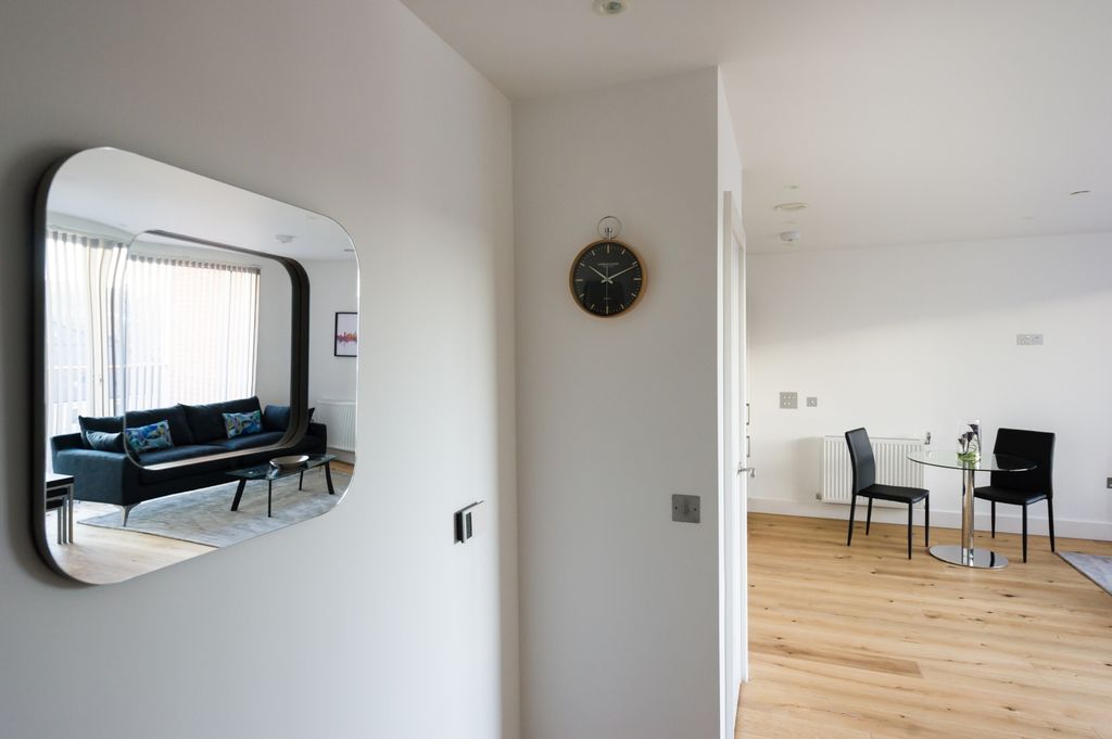 Property photo 3 of 10 Hallway