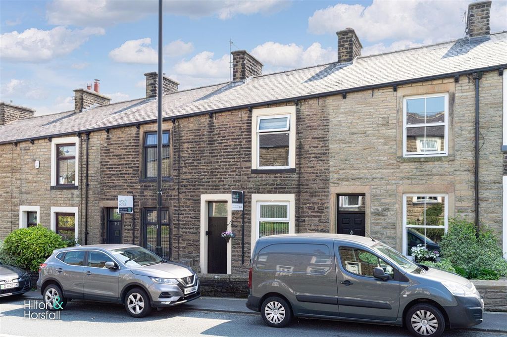 Property photo 1 of 10 Gisburn Road