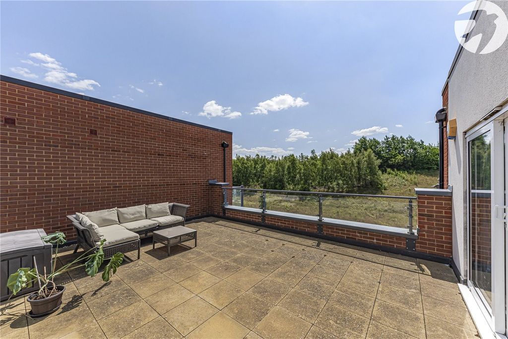 Property photo 1 of 20 Roof Terrace