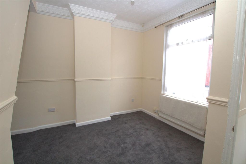 Property photo 3 of 11 Portman Living Room.Jpg