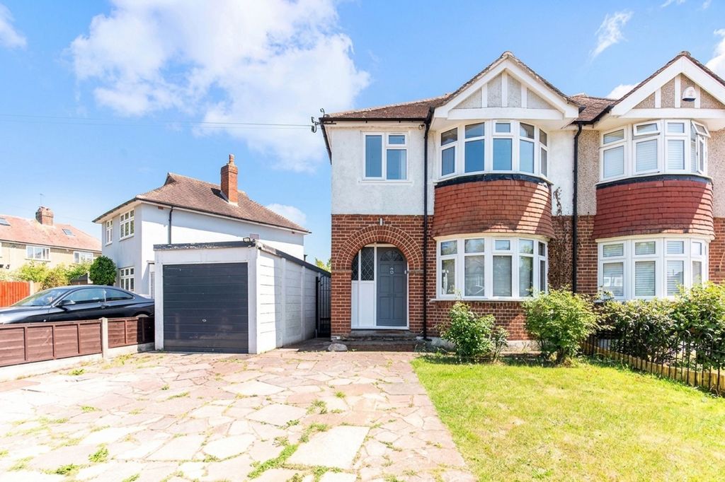 Property photo 1 of 11