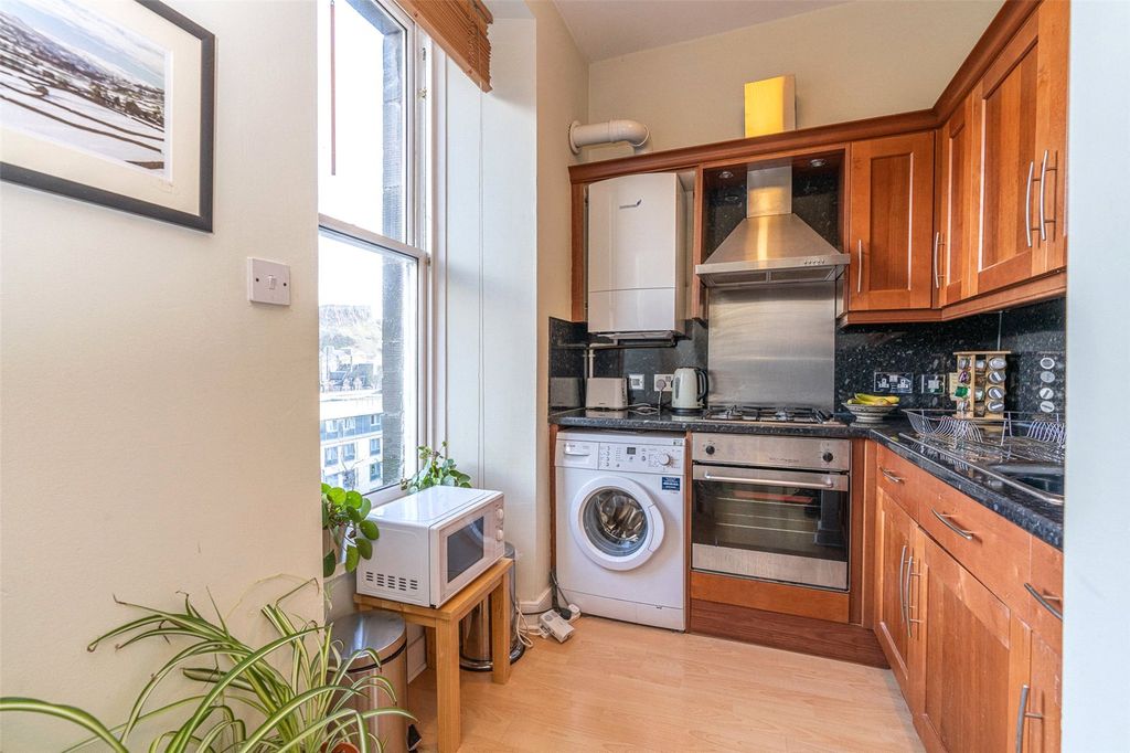 Property photo 2 of 17 Photo 2