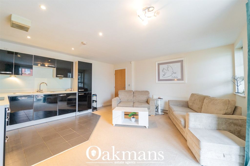 Property photo 3 of 15 Picture No. 11