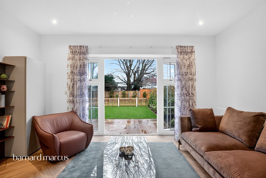 Property photo 1 of 21