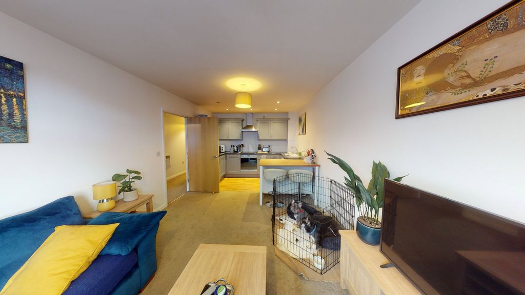 Property photo 3 of 11