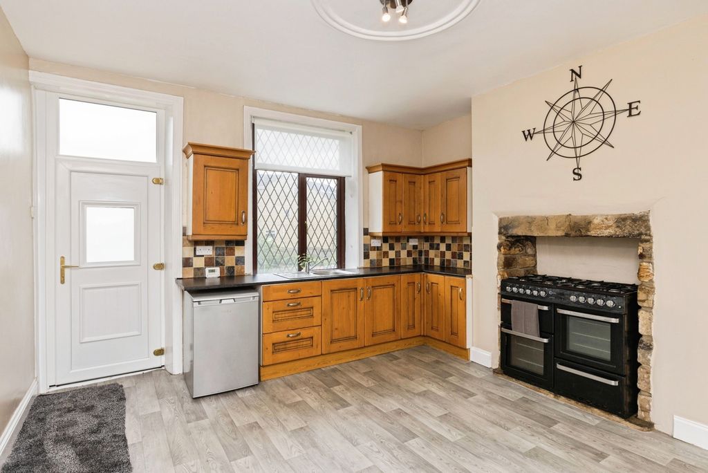 Property photo 3 of 20 Kitchen Diner