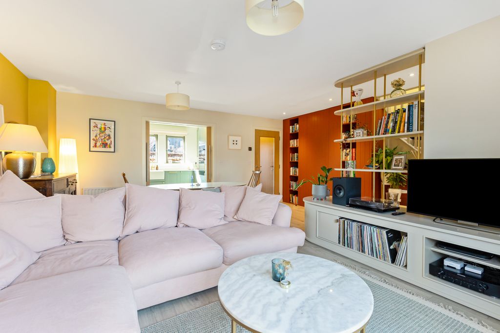 Property photo 2 of 24 Property Image 2