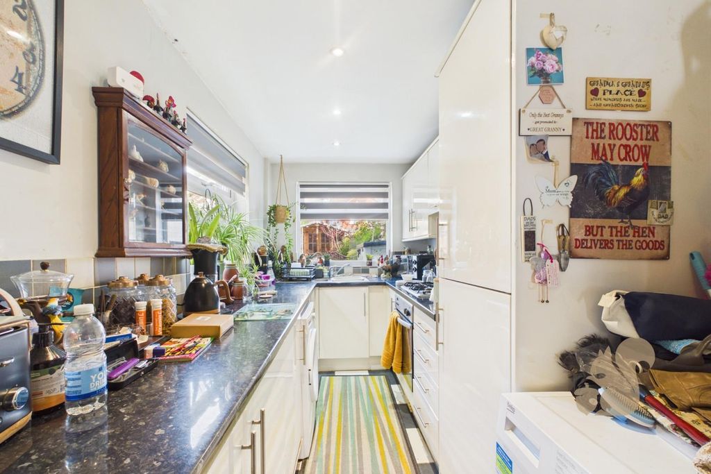 Property photo 3 of 18 Cam01659G0-Pr0799-Still002.Jpg