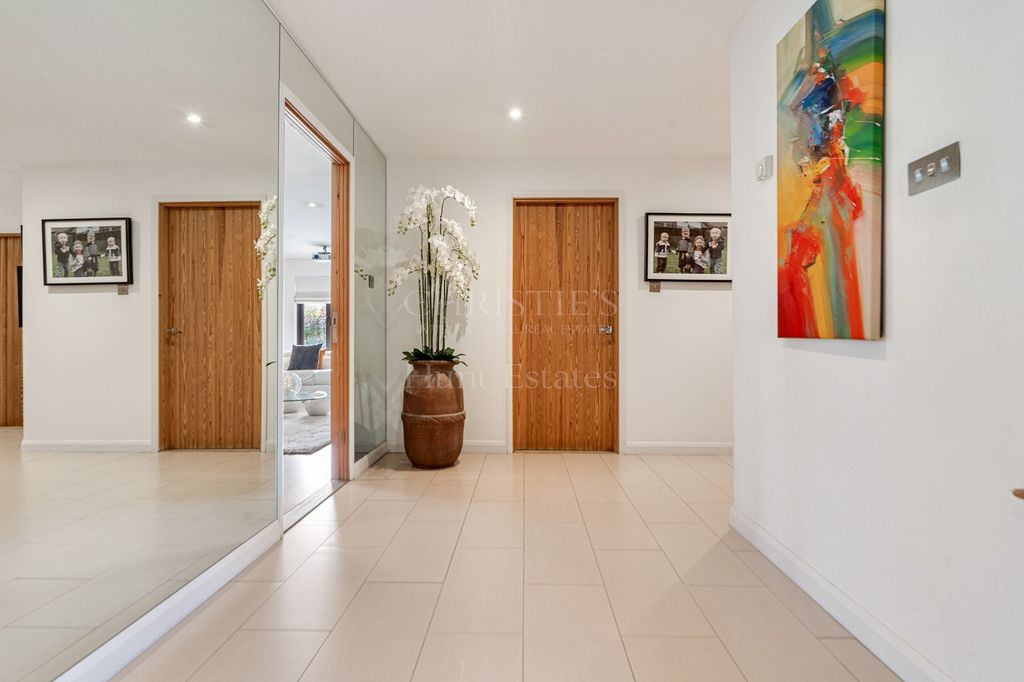 Property photo 2 of 21 Not Specified