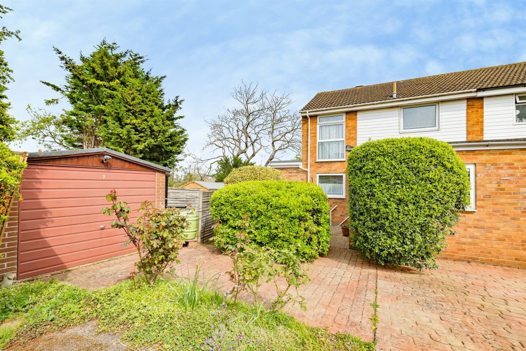 Property photo 1 of 25