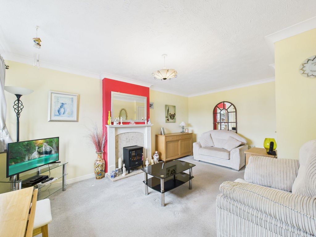 Property photo 2 of 30