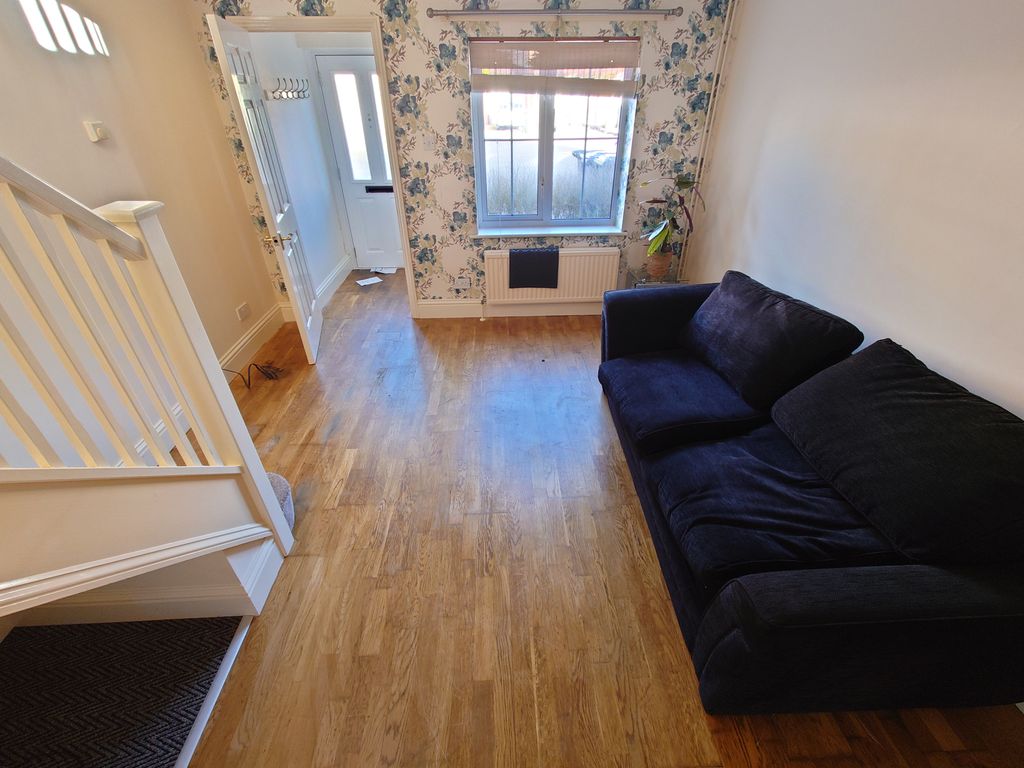 Property photo 3 of 5