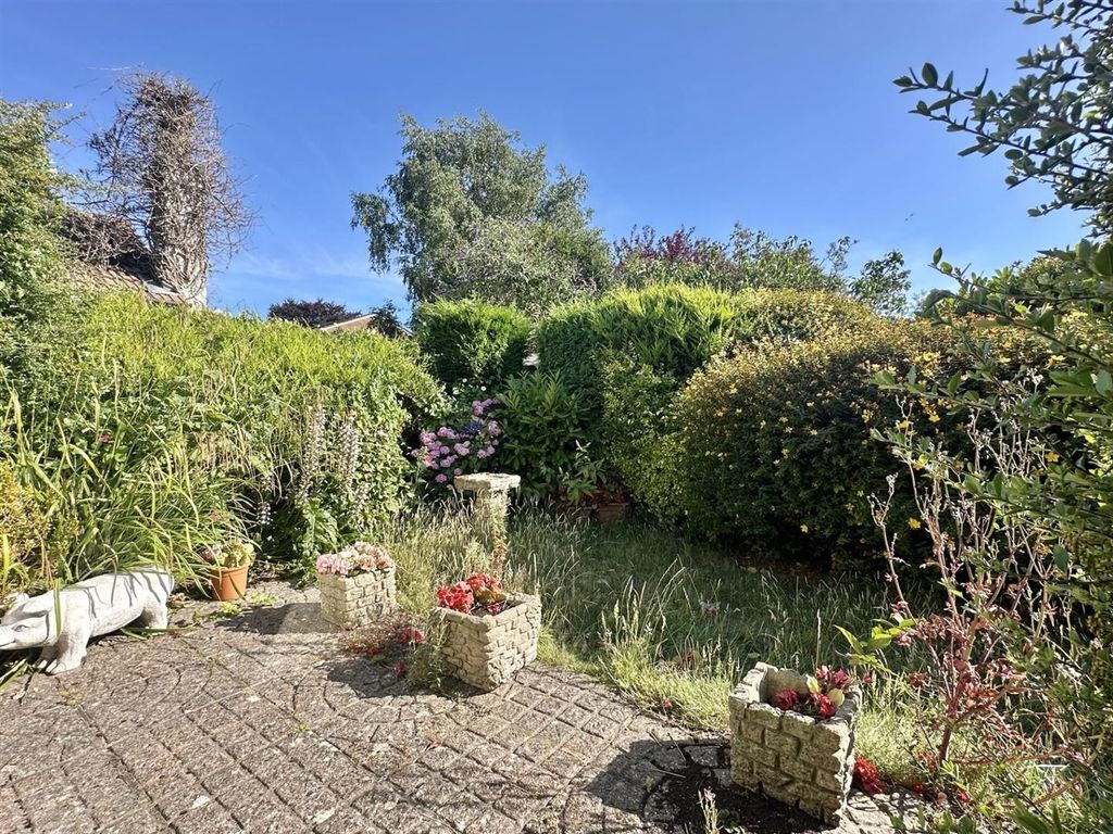 Property photo 3 of 17