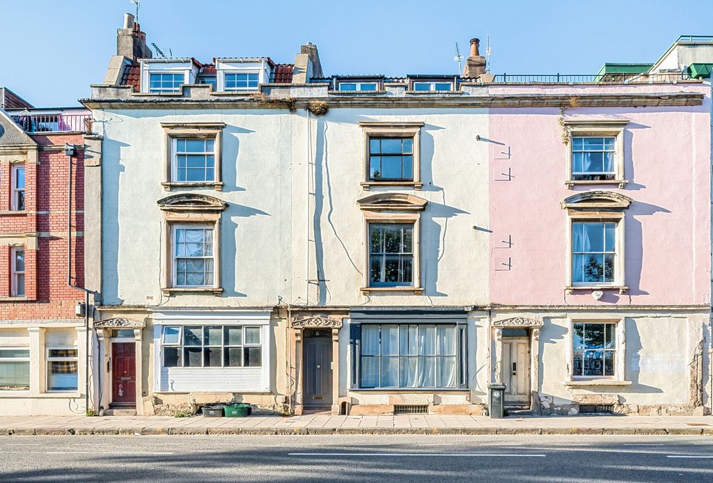 Property photo 2 of 16 1355850-5-68d177B...