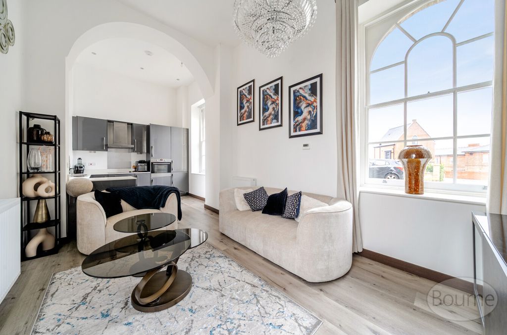 Property photo 3 of 23 3339B106-8369-48d...