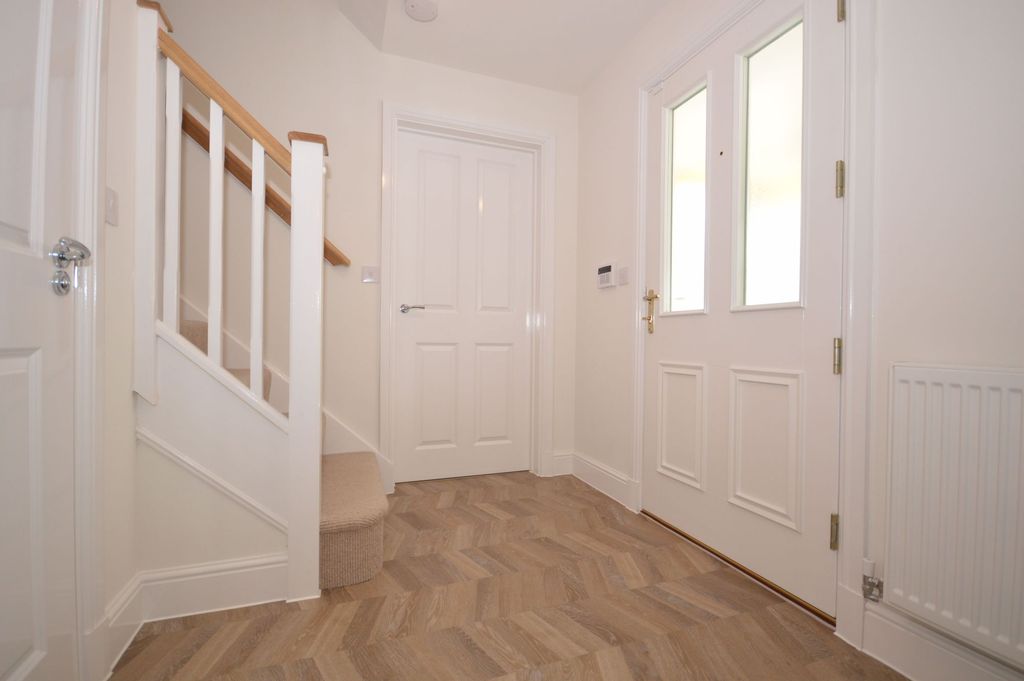 Property photo 3 of 32 Hallway