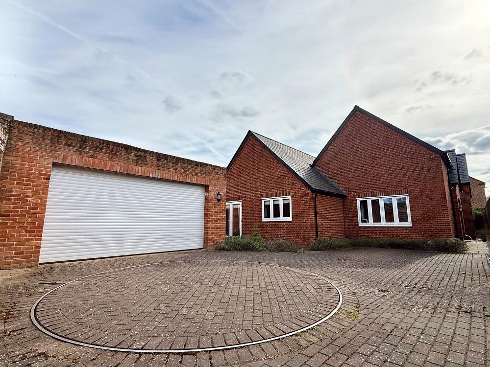 Property photo 1 of 34