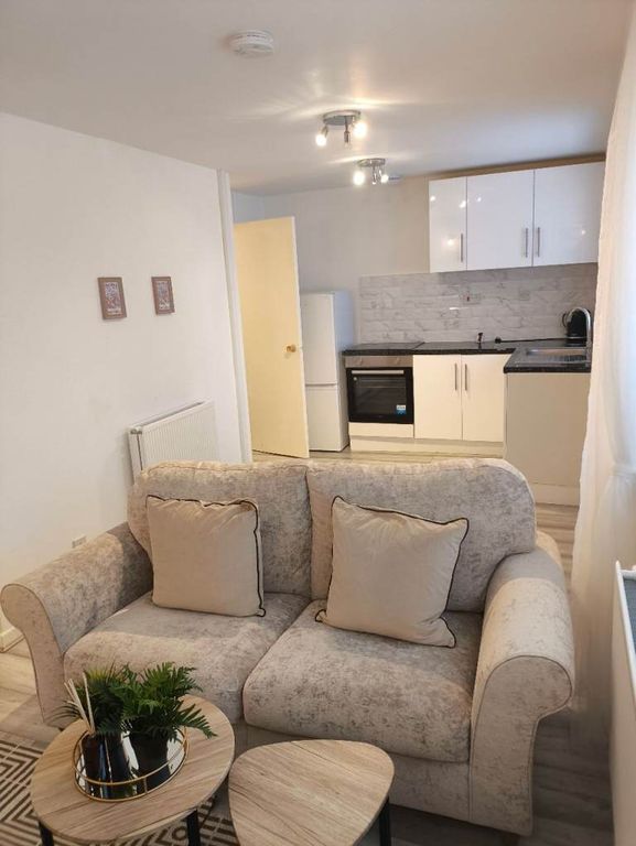 Property photo 1 of 5 Living Space