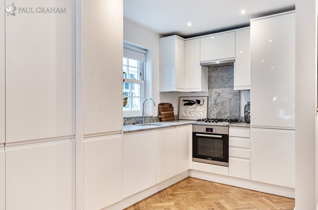 Property photo 2 of 19 94854De7-2A90-45d9-A3dc-Eb72F28A7dc3