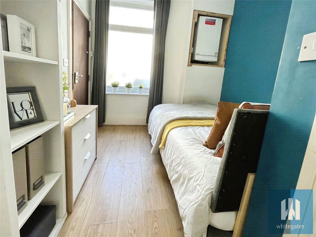 Property photo 2 of 8 Picture No. 16