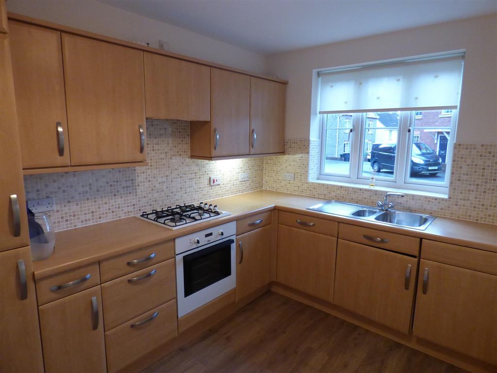 Property photo 2 of 16 Kitchen.Jpg