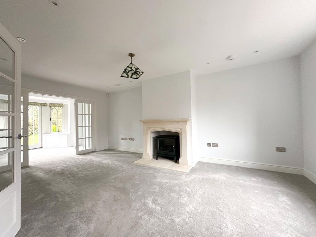 Property photo 3 of 13 Picture No. 35