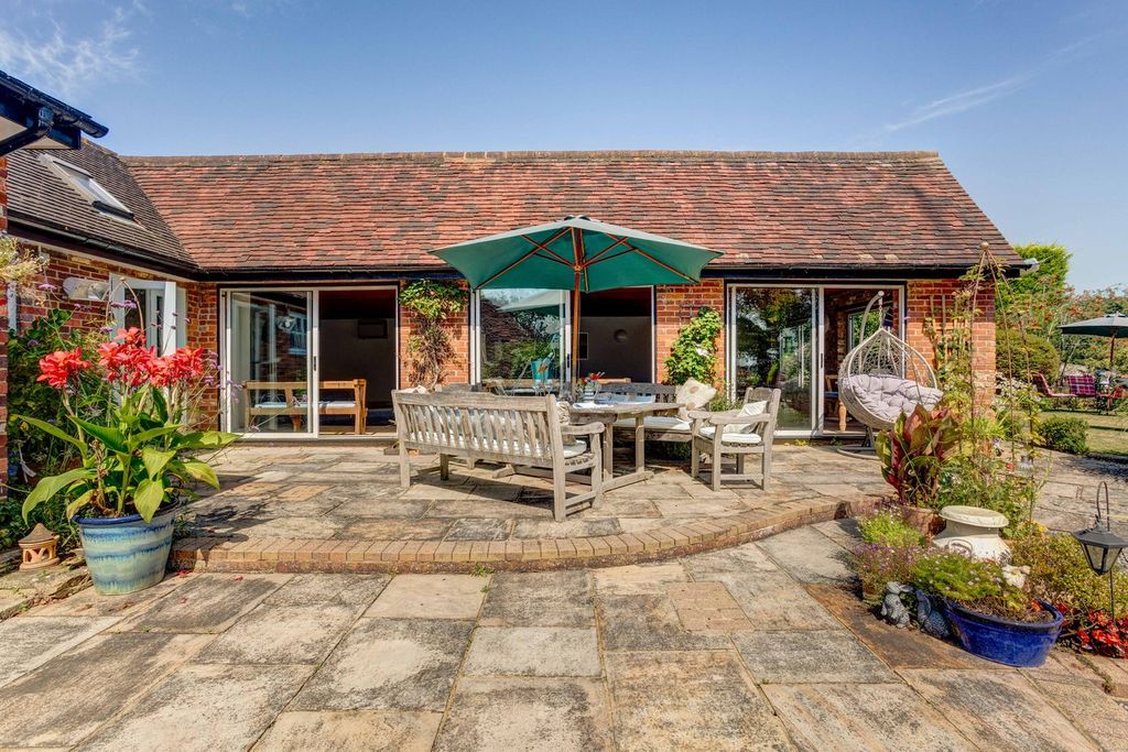 Property photo 2 of 38