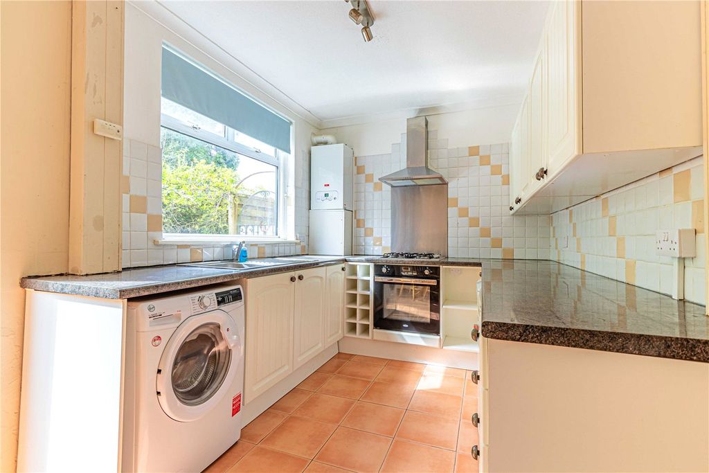 Property photo 2 of 13 Picture No. 10