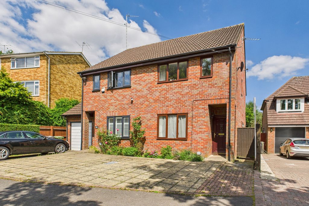 Property photo 2 of 24