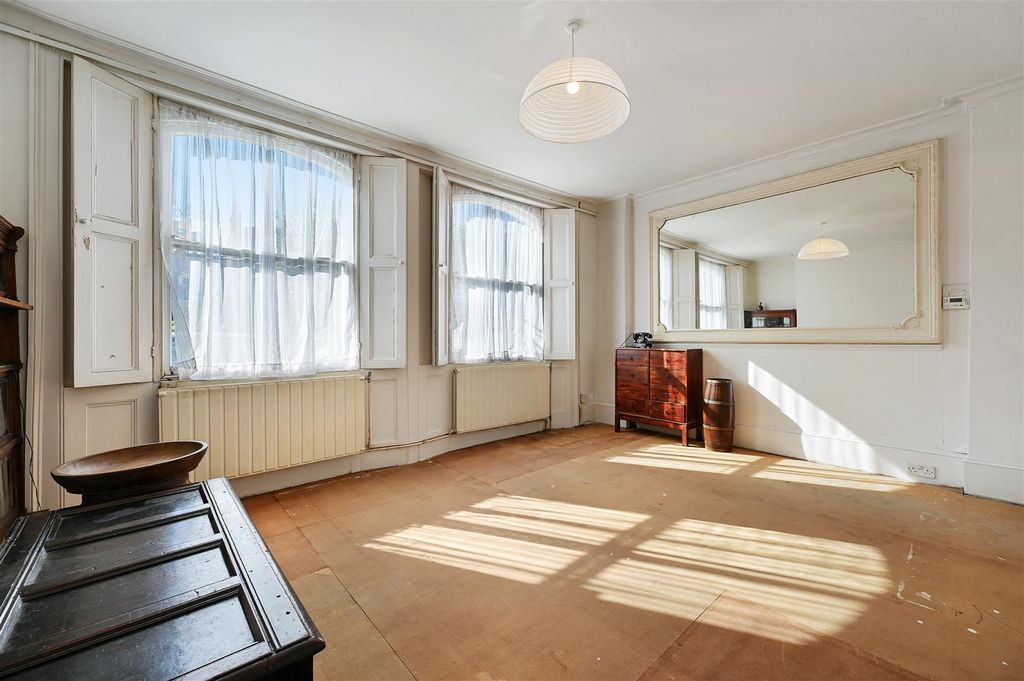 Property photo 2 of 16 Paddenswick Road