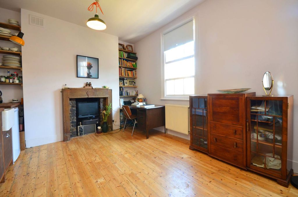 Property photo 2 of 9