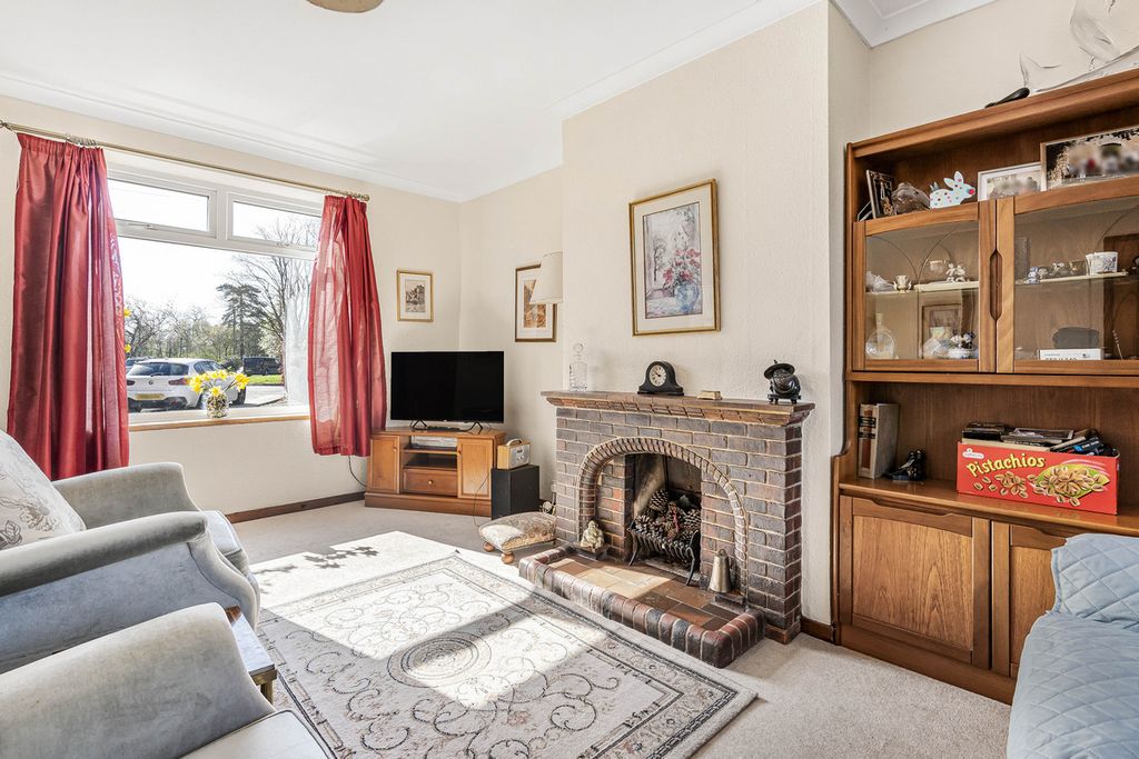 Property photo 2 of 23