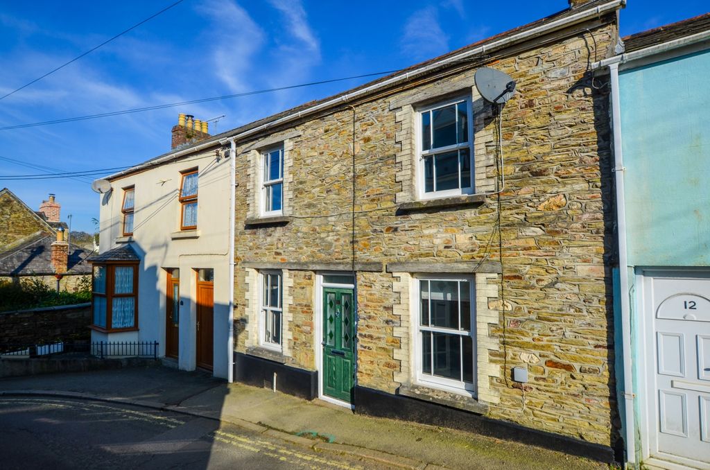 Property photo 1 of 12 10 Castle Street Tps Bodmin Branch 01208 74182