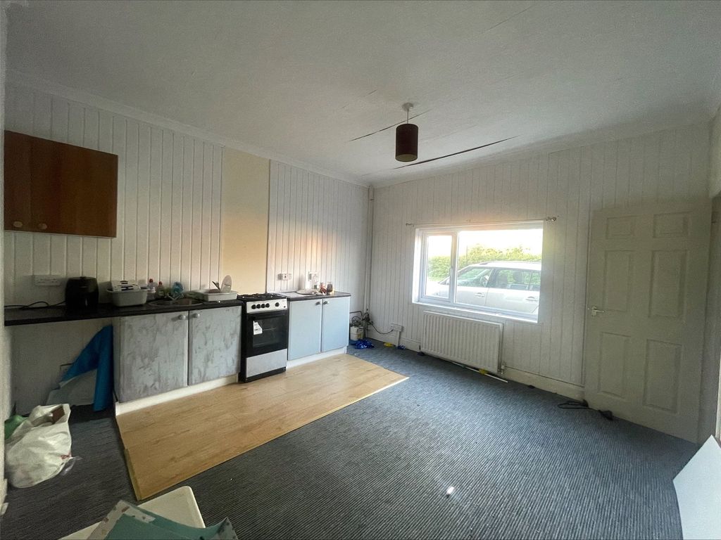 Property photo 3 of 9 Picture No. 02