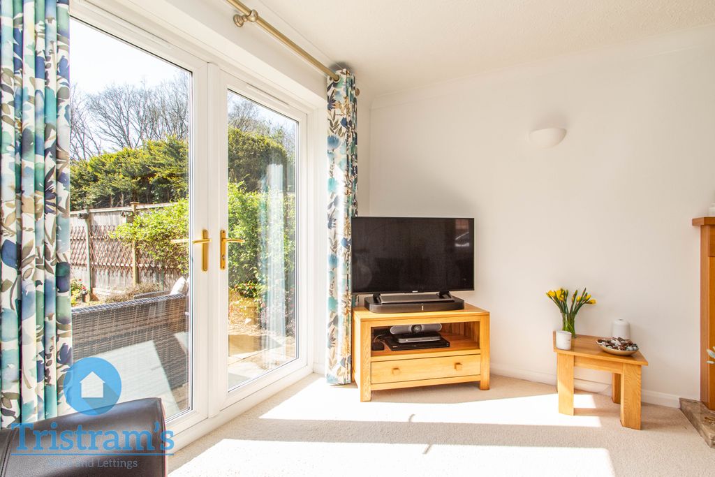 Property photo 3 of 33