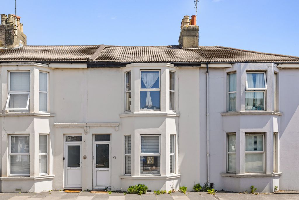 Property photo 1 of 11