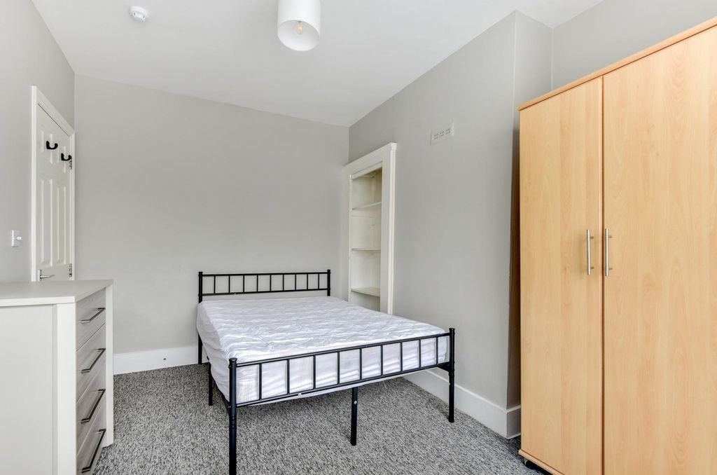 Additional image 18 of 7 bed semi-detached house to rentBernard Road, Brighton BN2