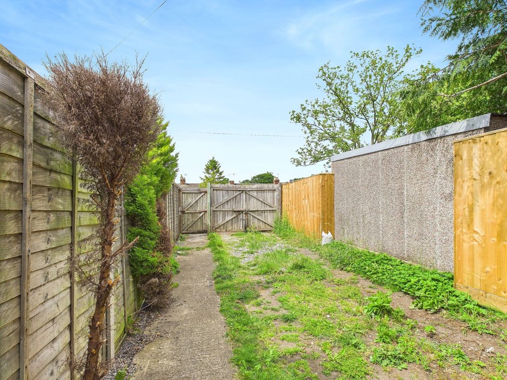 Property photo 2 of 13 Cam01338G0-Pr0109-Still009