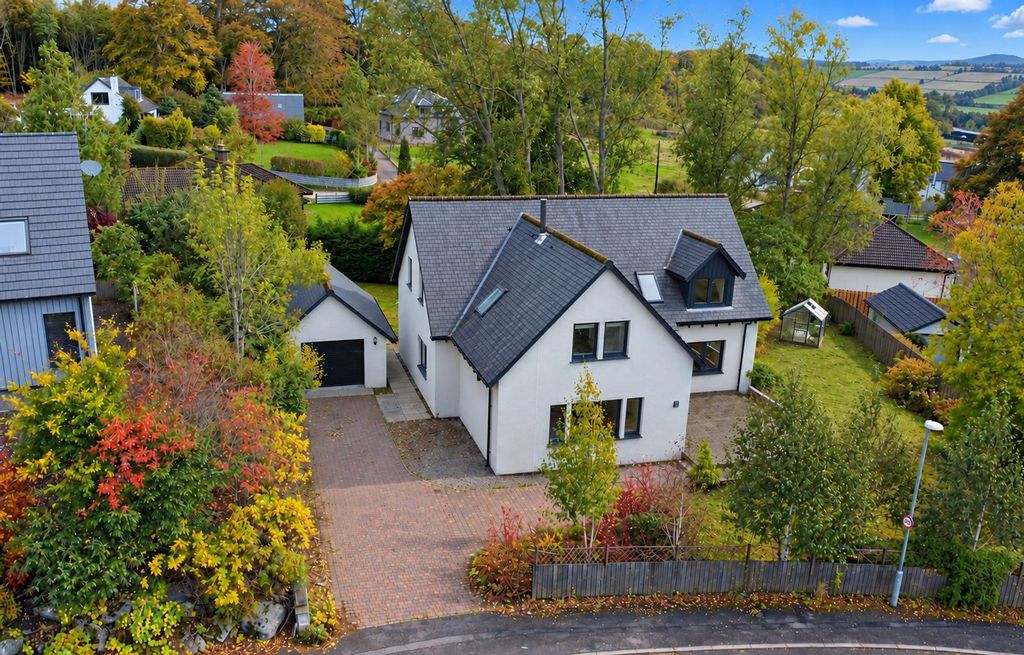 Property photo 1 of 55