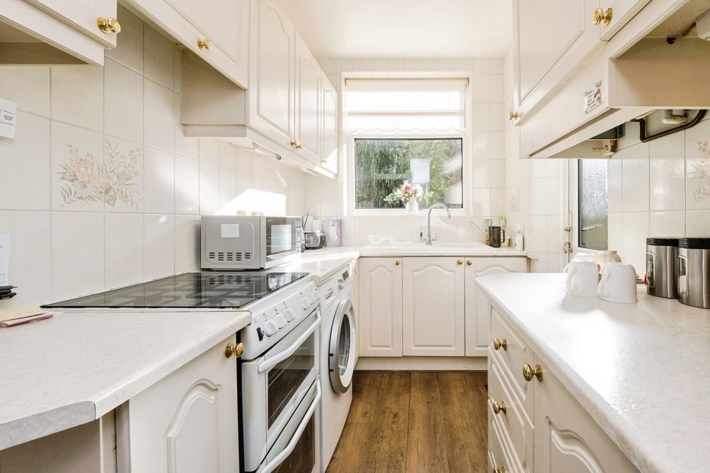 Property photo 3 of 33 Pbox-Img.Jpg