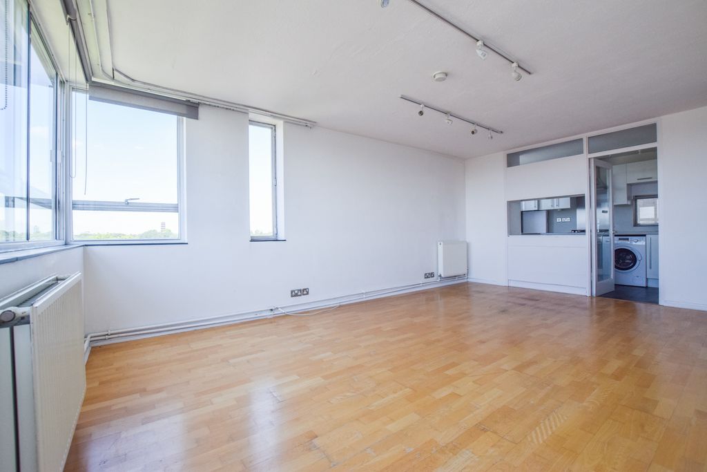 Property photo 3 of 9