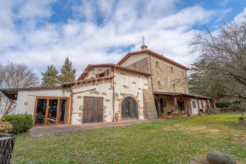 Property photo 1 of 60 1700 Farmhouse With Pool And Olive Grove