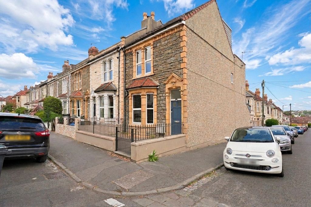 Property photo 1 of 28 Picture No. 67