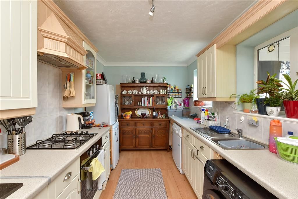 Property photo 2 of 4 Kitchen