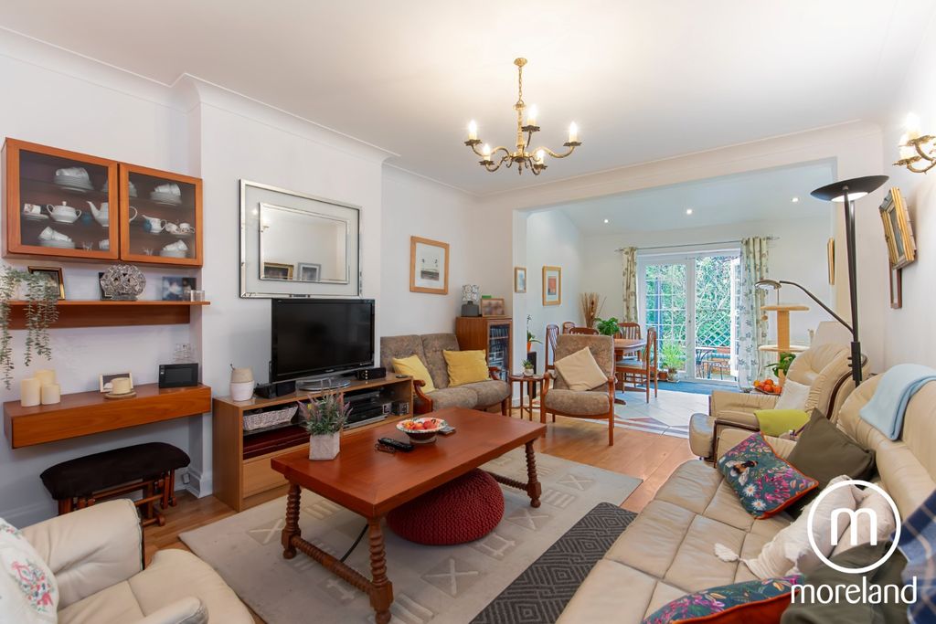 Property photo 3 of 12 2671017