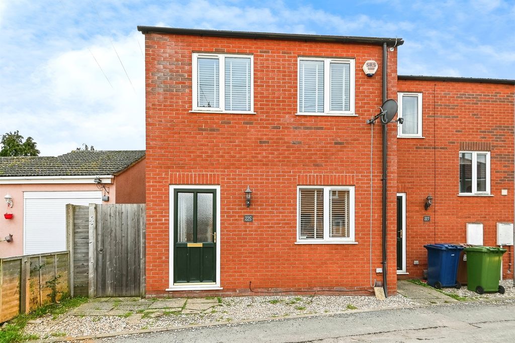 Property photo 1 of 16